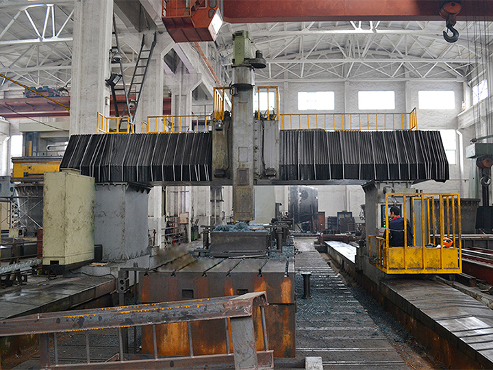 数控龙门镗铣床加工